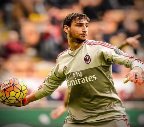 吉林省政府常务会议：要重视足球事业发展，推进吉林足球振兴（吉林省政府常务会议强调：大力发展足球事业，推进吉林足球振兴）