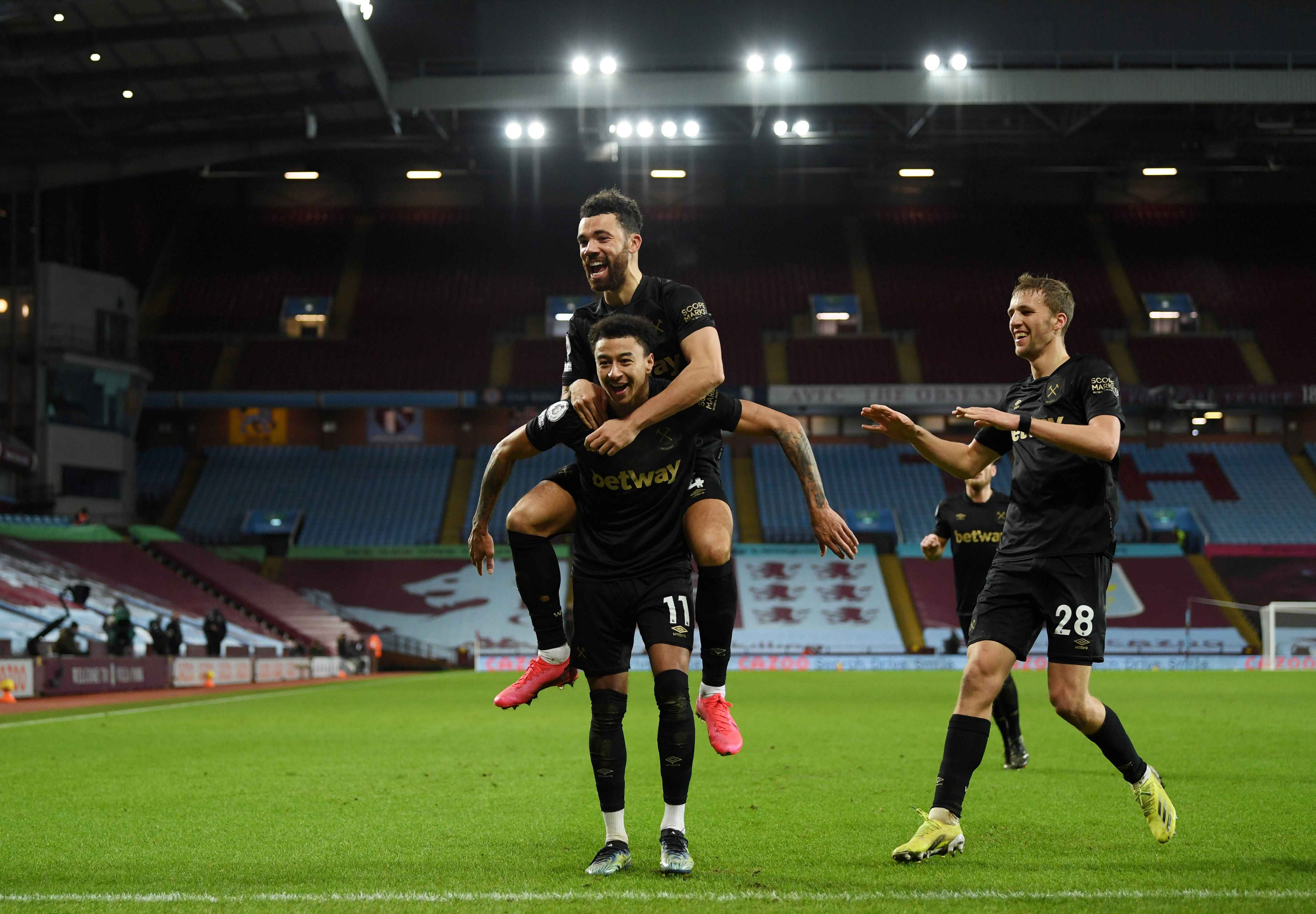 海登海姆主帅：拜仁很强，但在定位球防守上还是存在一些弱点（海登海姆主帅：拜仁实力强劲，定位球防守仍有短板）