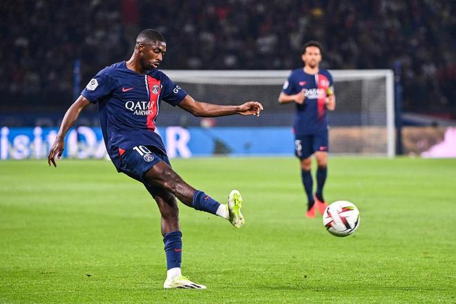 掘金主帅：无论谁防德罗赞我都有所顾虑，他像艺术家一样得分（掘金主帅直言：德罗赞得分如艺术般精妙，派谁去防都让人头疼）