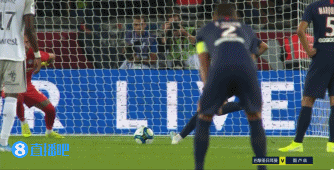 欧文突破防守造成杀伤球成功（欧文强突撕裂防线造犯规打成）