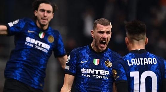 日职联战报：鹿岛鹿角主场2-1横滨水手，时隔9年再次夺冠（日职联快讯：鹿岛鹿角主场2比1力克横滨水手，九年后再度封王）