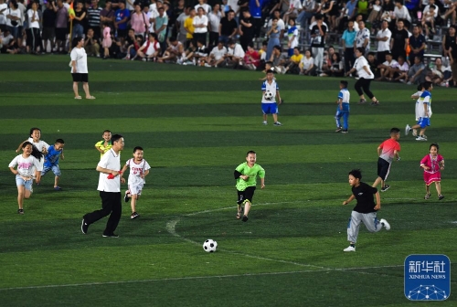 马克西姆：我曾为德泽尔比与萨索洛闹翻，愿追随他到任何地方（马克西姆：因德泽尔比我与萨索洛一度决裂，愿在任何地方追随他）