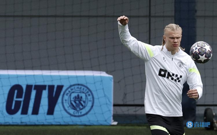 国米10人出战国际比赛日合计出场1083分钟，米兰11人979分钟（国际比赛日：国米10将合计出场1083分钟，米兰11将共计979分钟）