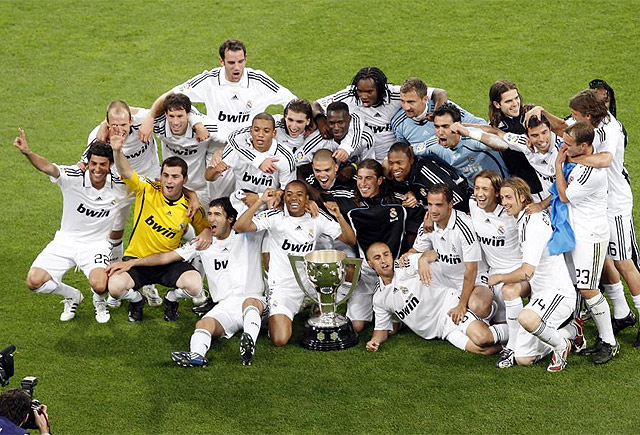 意杯焦点战：拉齐奥迎战AC米兰，蓝鹰寻求复仇，红黑军团力争双杀（意杯重磅对决：拉齐奥主场战AC米兰，蓝鹰誓雪前耻，红黑剑指双杀）