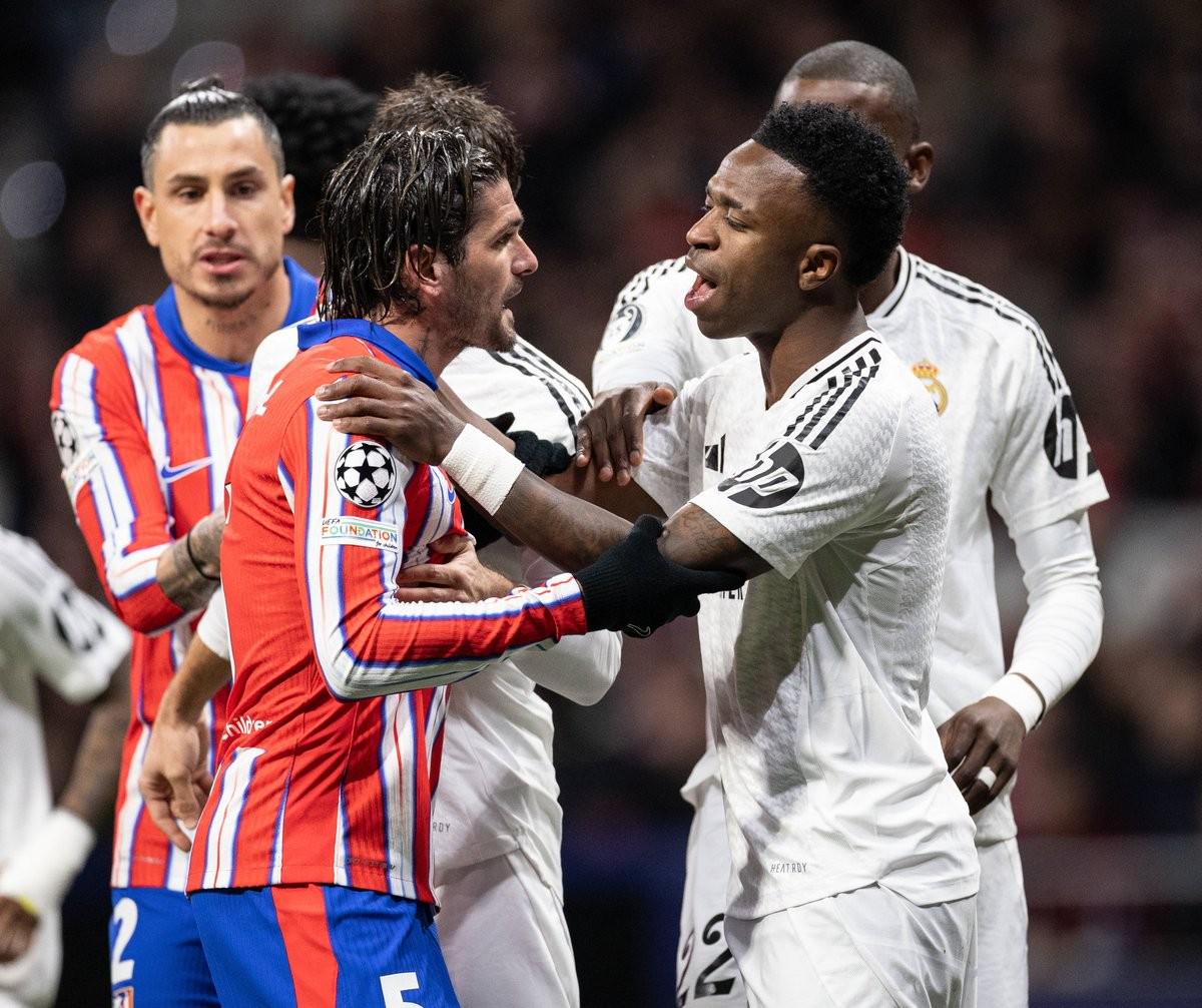 最后一防引发赛后争论（终场前一防引发赛后争议）