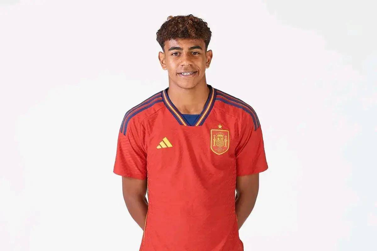 皇马前青训主管：赫塞在青训中天赋最高；看好帕拉西奥斯升一线（皇马前青训负责人：赫塞天赋冠青训，帕拉西奥斯有望升入一线队）